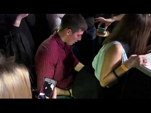 ❤️ Skutočný sex v ruskom nočnom klube. 18-ročné ruské dievča v análnom otvore a vagíne jebané v nočnom klube ❤❌ Anal porno na nás sk.eviewporn.ru ❌❤